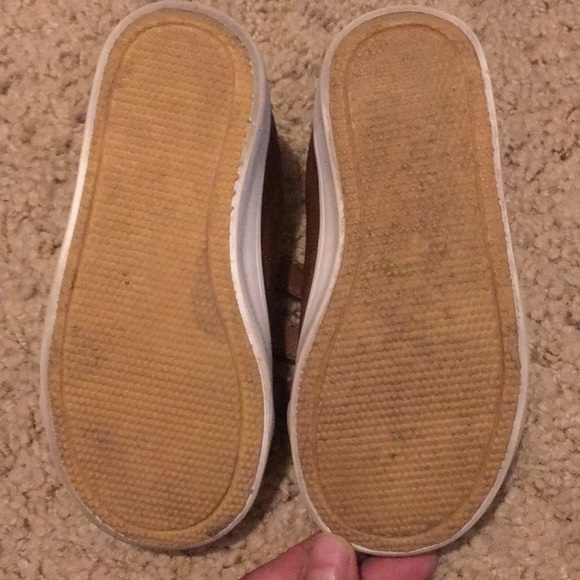 Old Navy kids dressy shoes - Picture 2 of 3